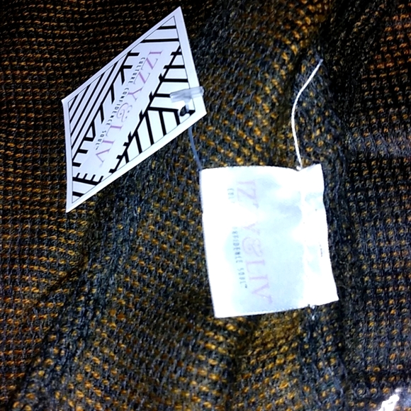 3\$15🎉 IZZY & LIV KNIT SCARF - Picture 5 of 6